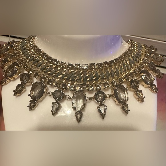 BCBGMaxAzria Statement Necklace - Picture 5 of 7